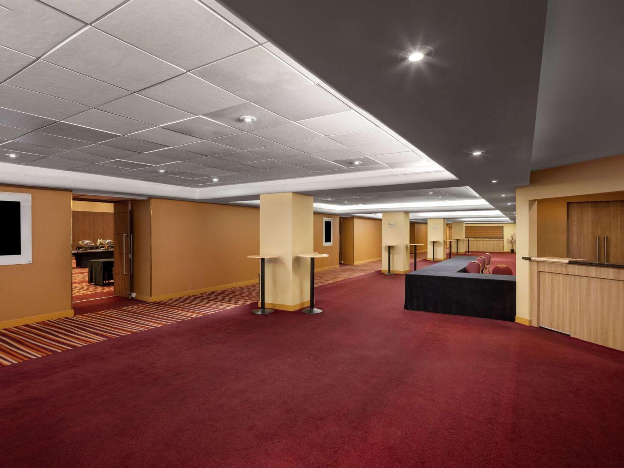 Отель Ibis London Earls Court Экстерьер фото