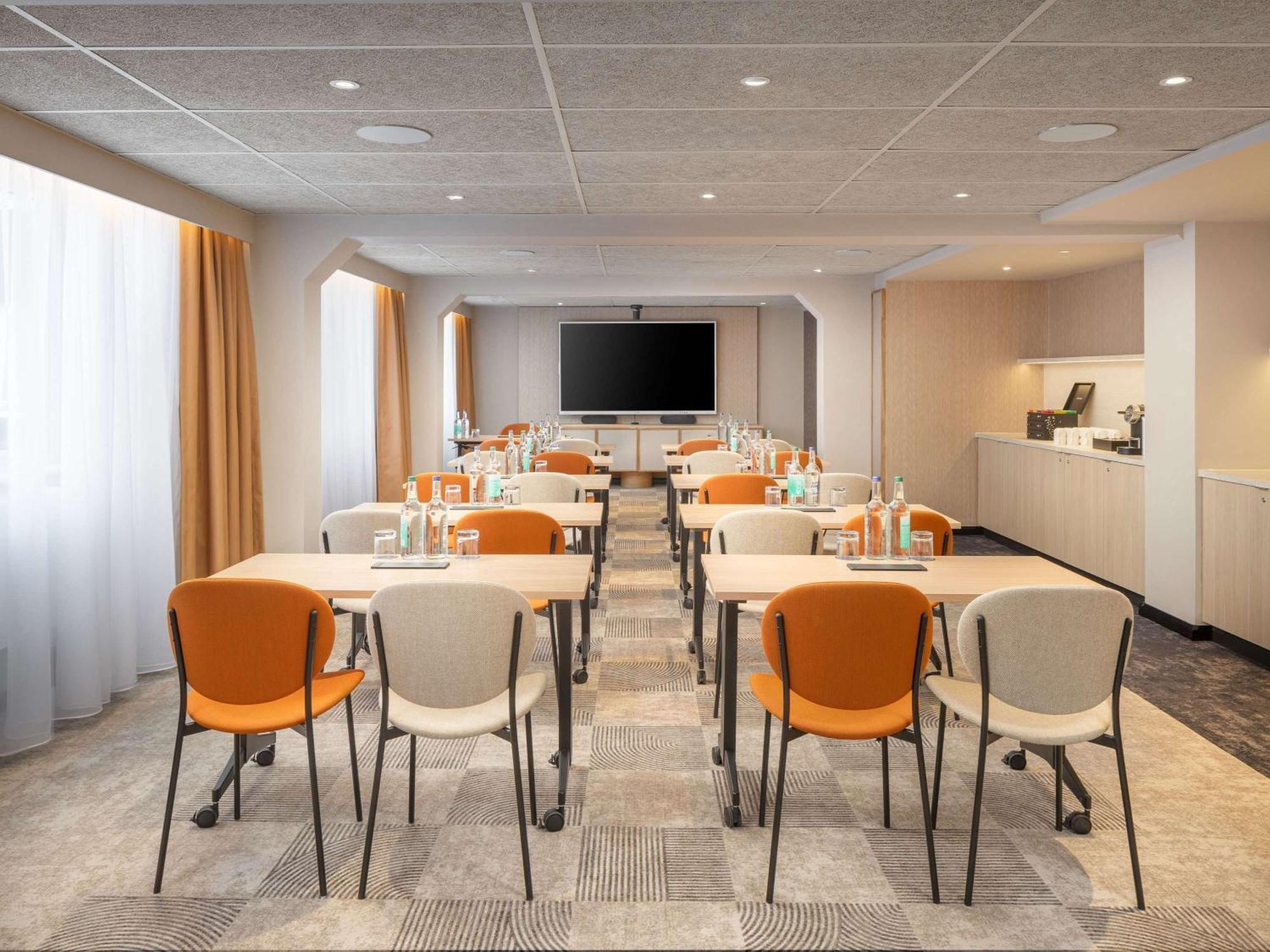 Отель Ibis London Earls Court Экстерьер фото