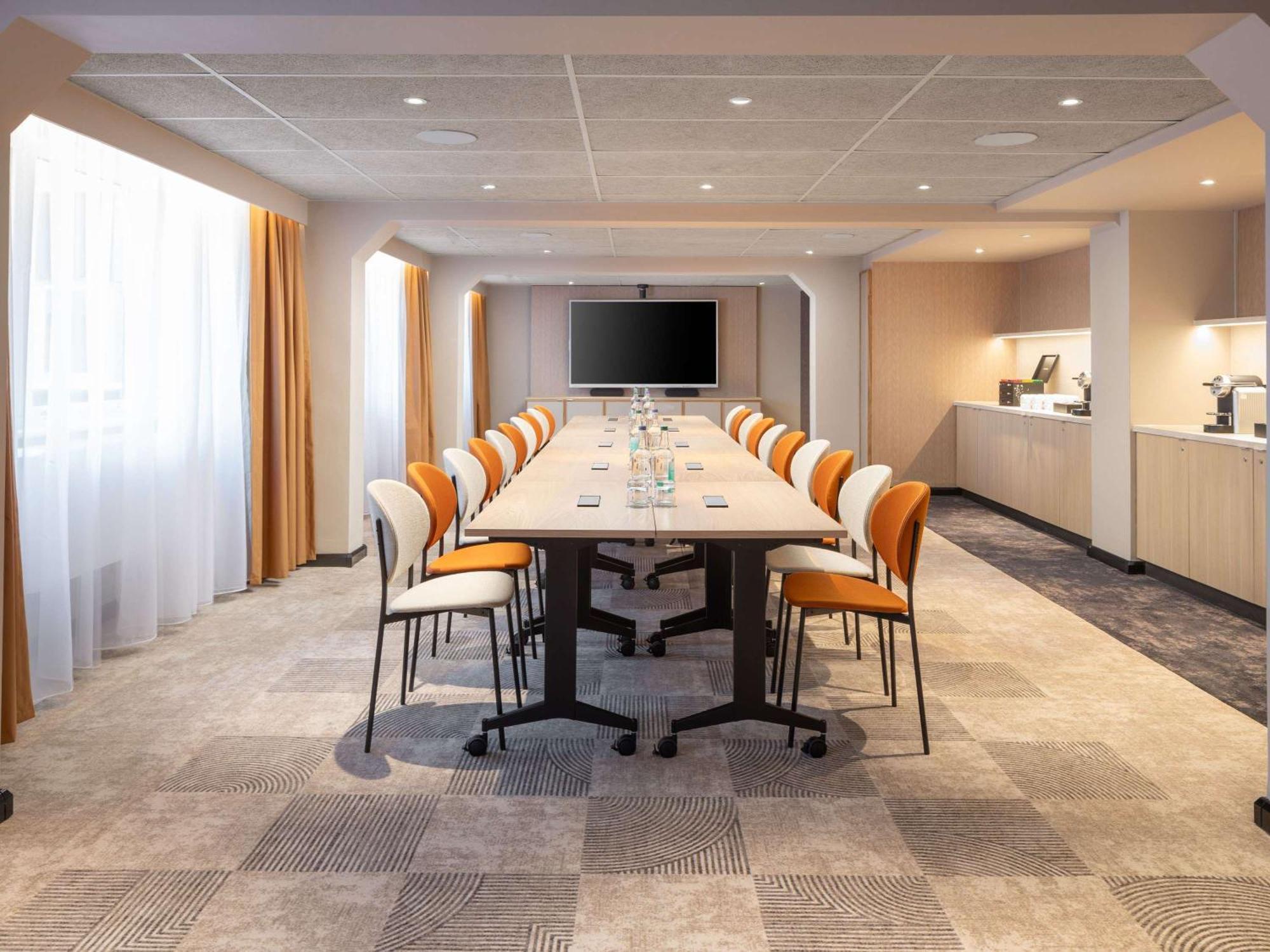 Отель Ibis London Earls Court Экстерьер фото