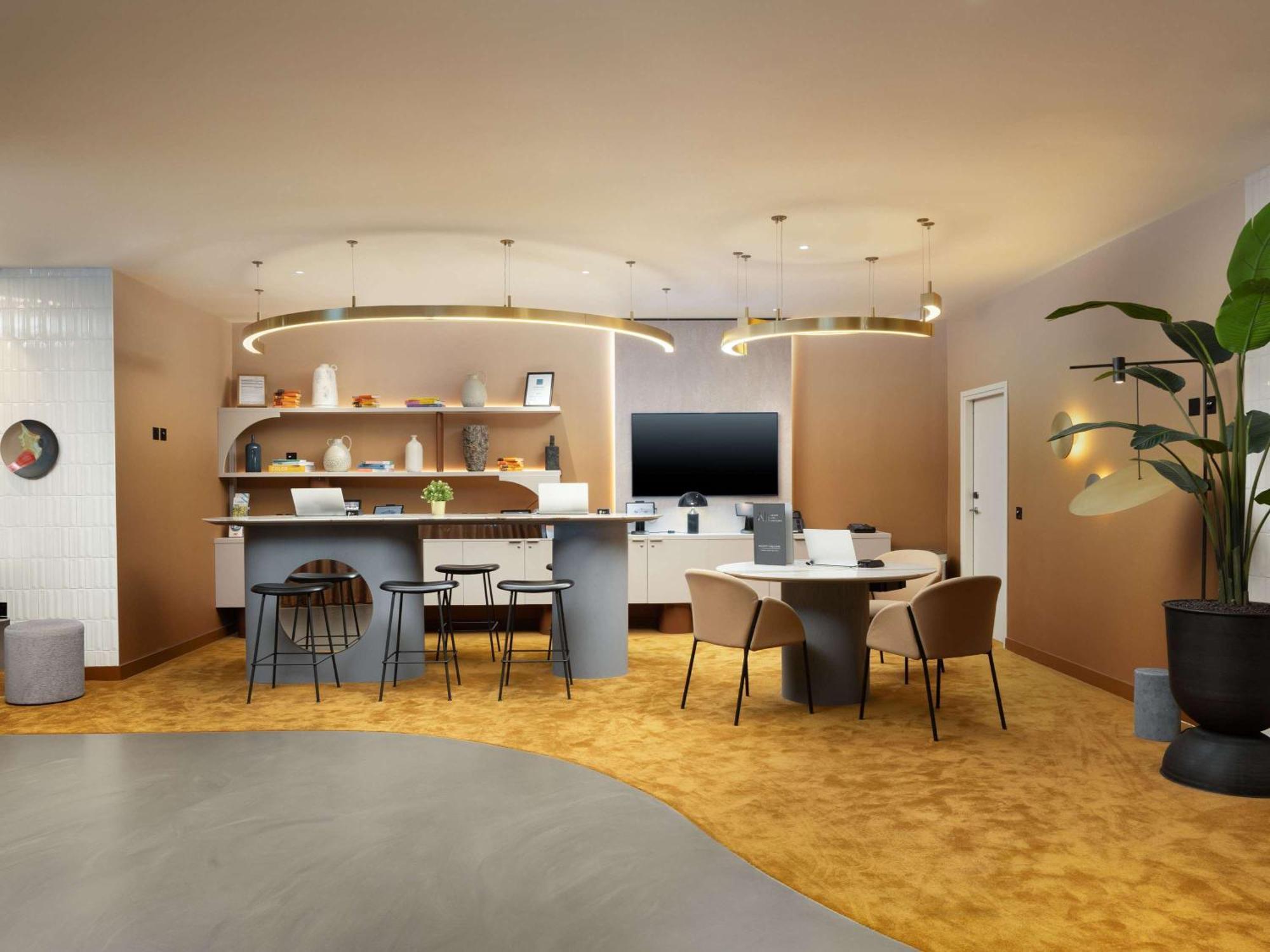 Отель Ibis London Earls Court Экстерьер фото